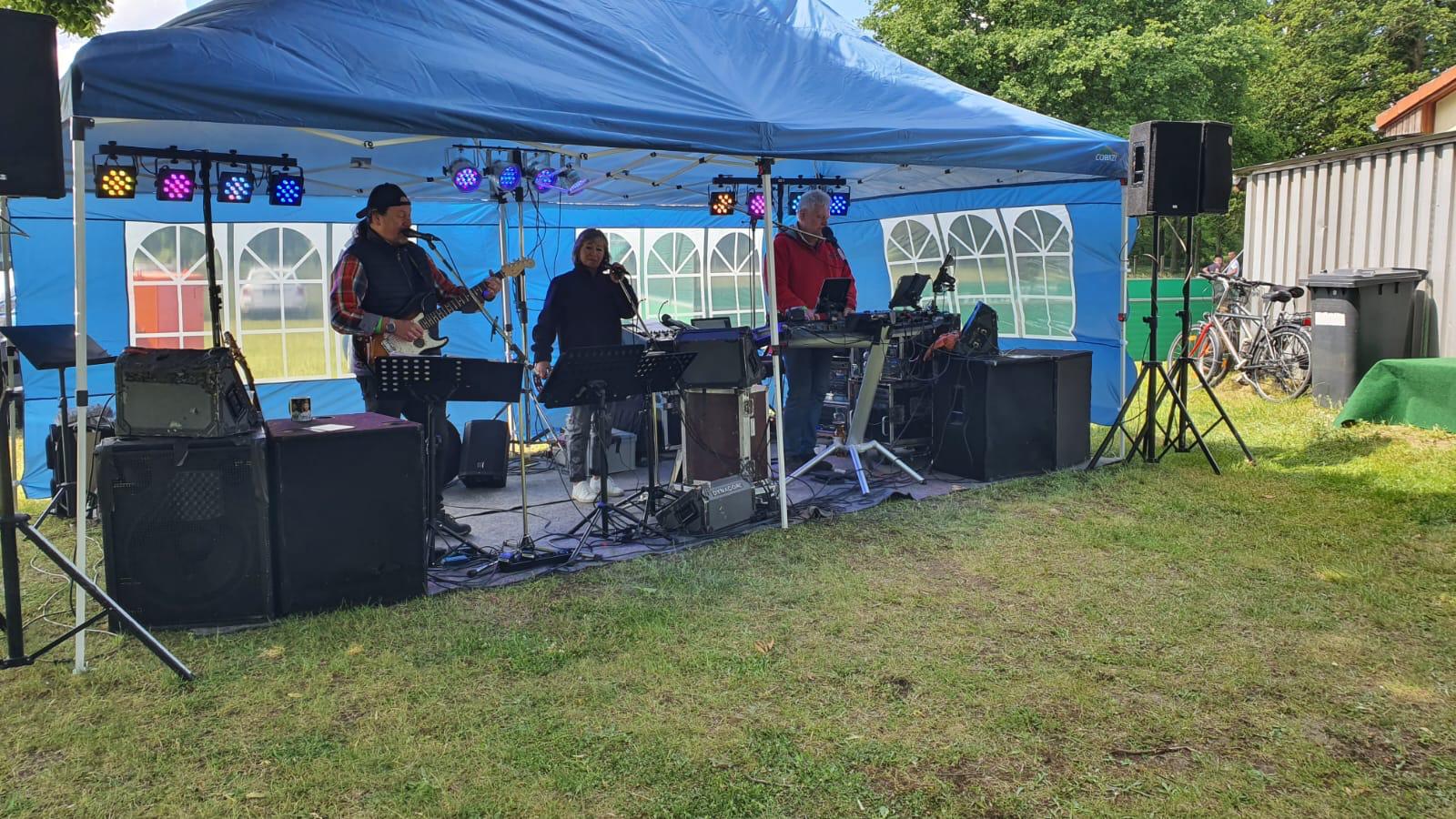 Live-Musik beim Männertag