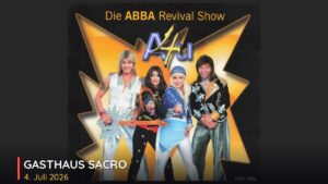 ABBA Revival Show A4u im Gasthaus Sacro am 4. Juli 2026 - die vier Musiker in glitzernden 70er-Buehnenkostuemen