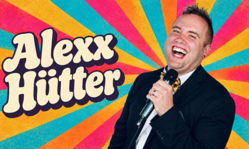 Alexx Hütter – Name links im Retro-Schriftzug, Künstler rechts vor buntem Bühnenhintergrund